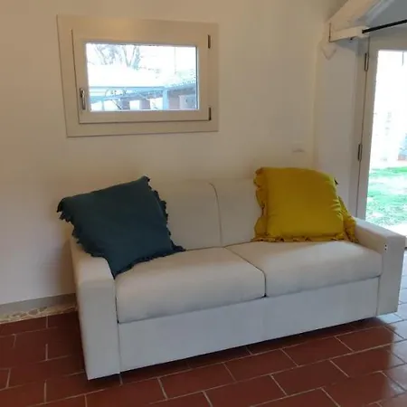 Chalet A Casa Di Mya